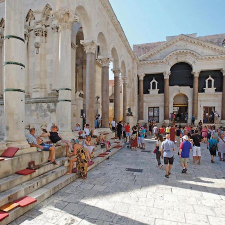Lovely Home In Split With Jacuzzi Екстер'єр фото