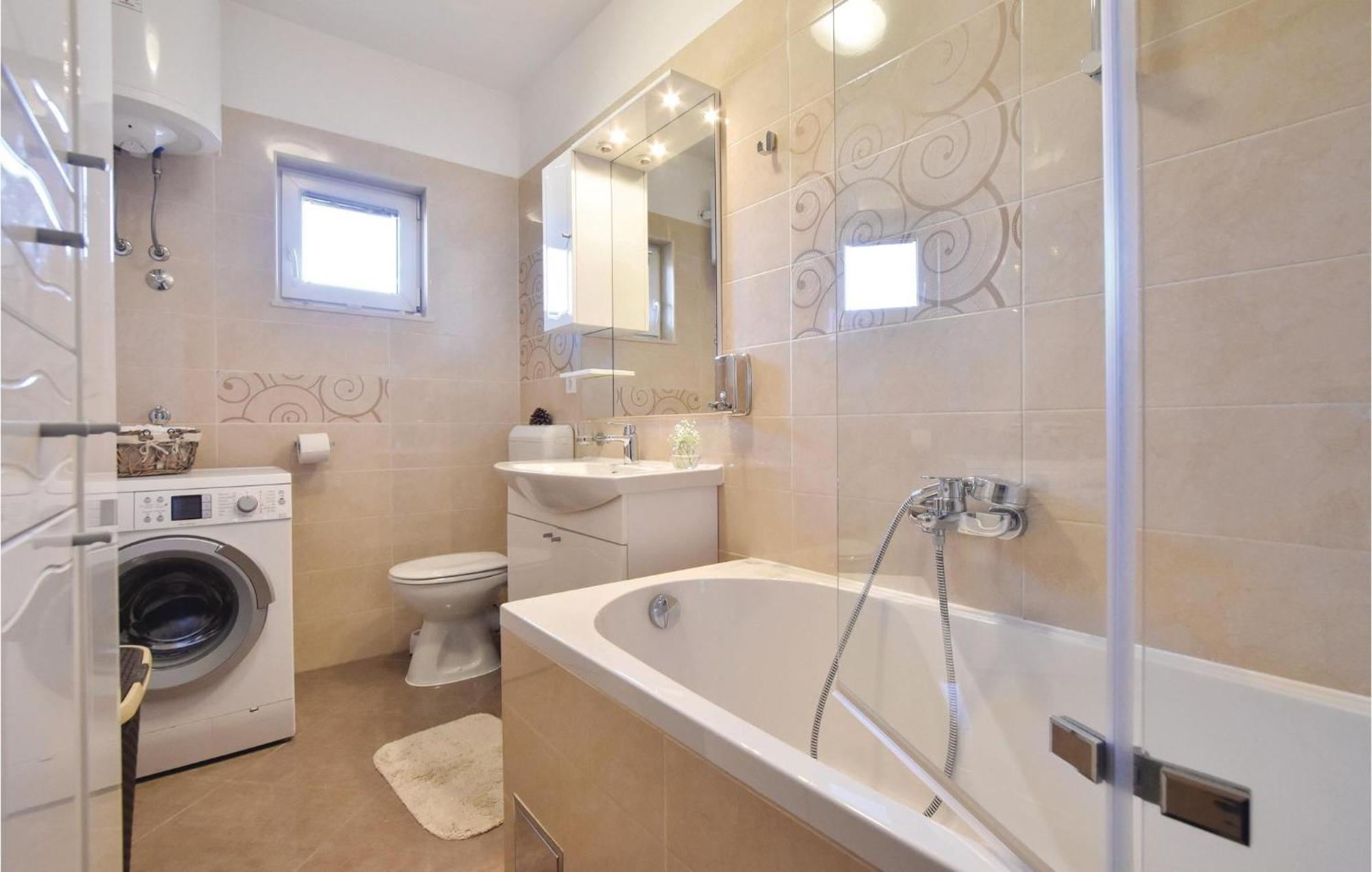 Lovely Home In Split With Jacuzzi Екстер'єр фото