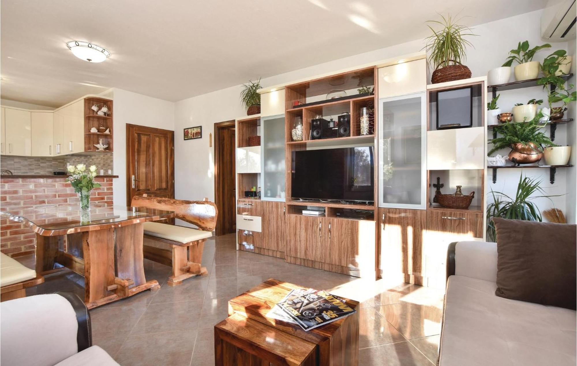 Lovely Home In Split With Jacuzzi Екстер'єр фото