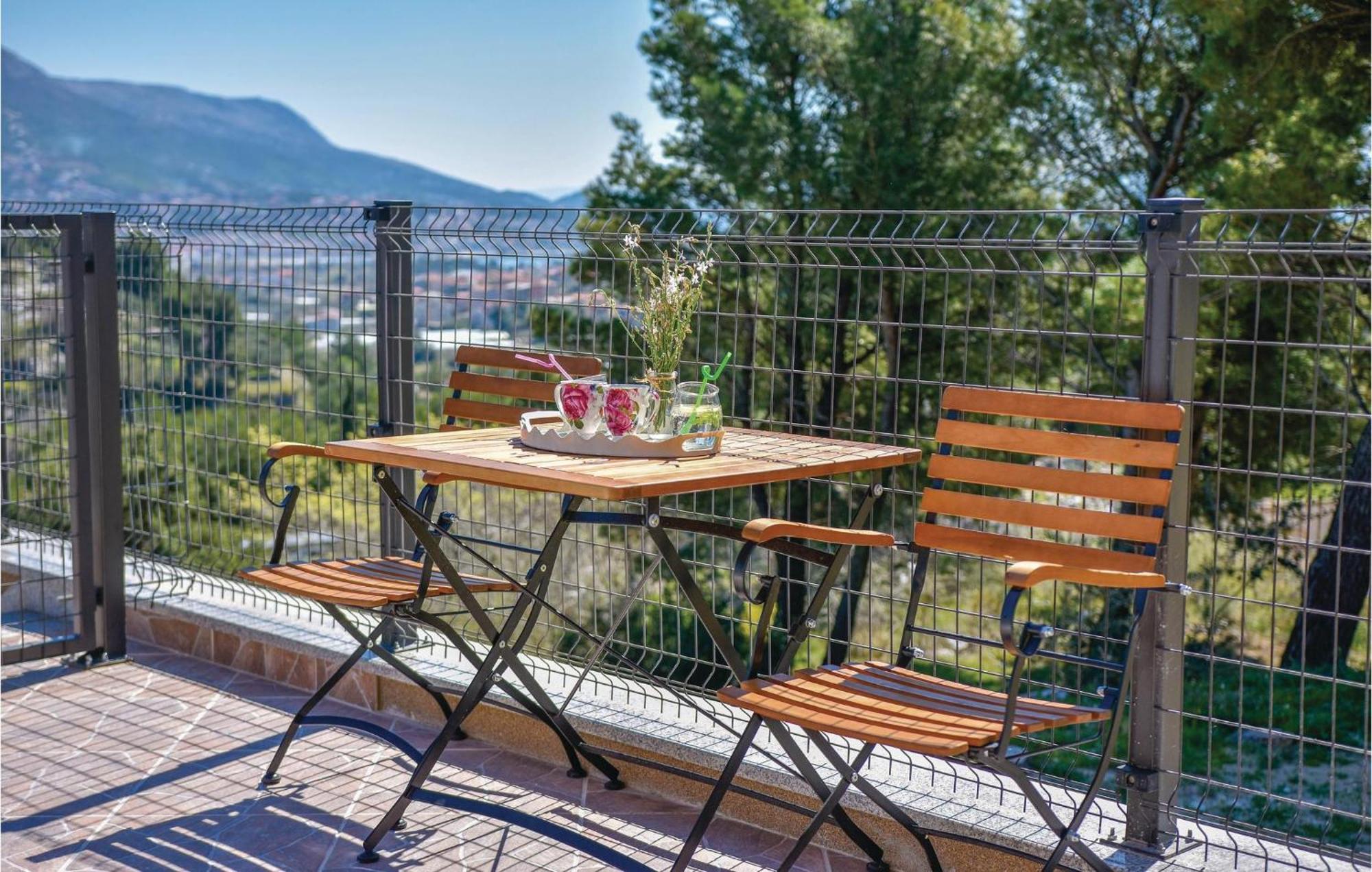 Lovely Home In Split With Jacuzzi Екстер'єр фото