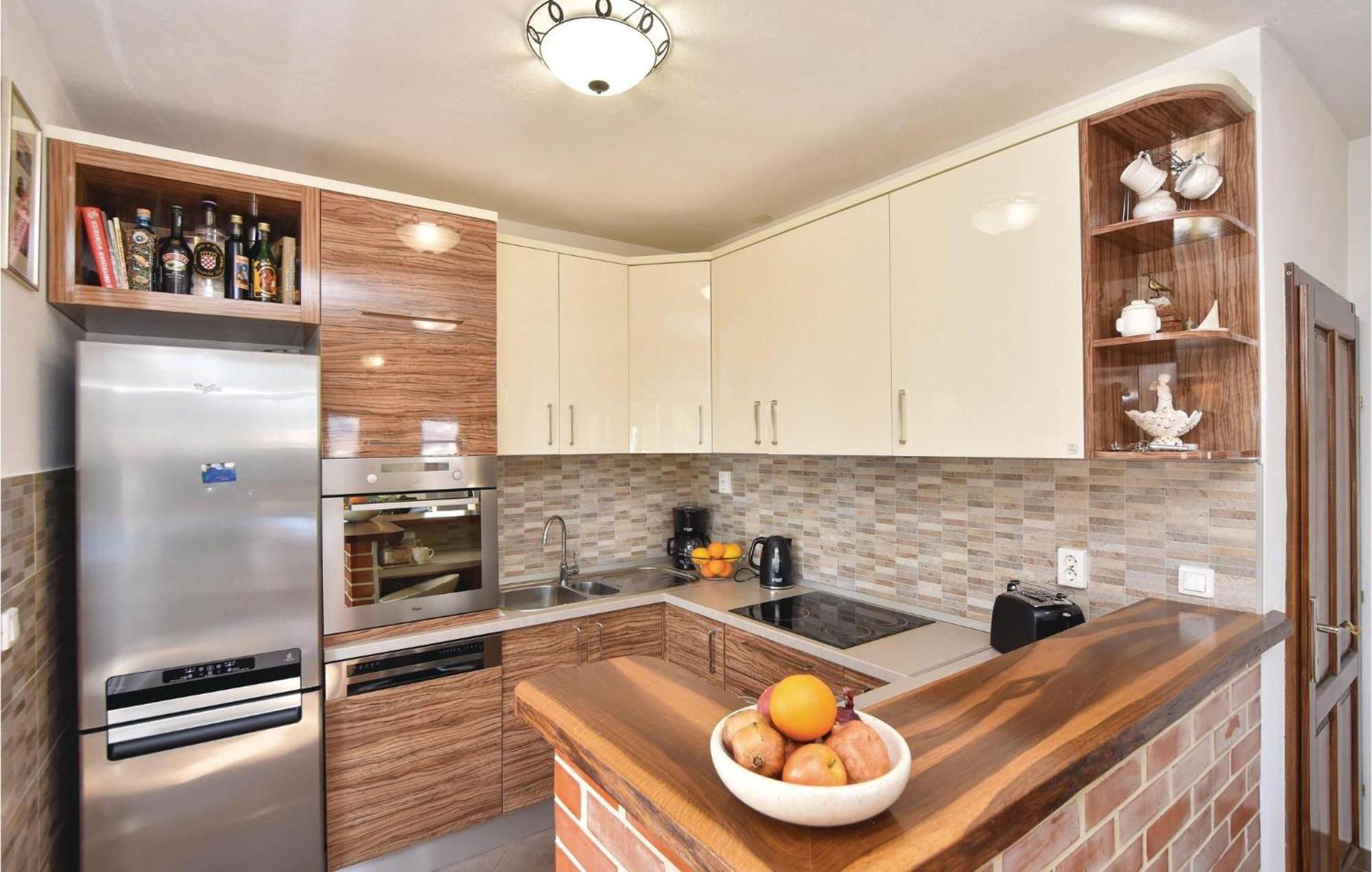 Lovely Home In Split With Jacuzzi Екстер'єр фото